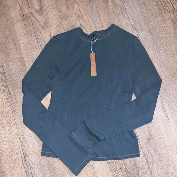 SKIMS COTTON JERSEY LONG SLEEVE T-SHIRT | Kyanite - M NWT NEW - Picture 1 of 3